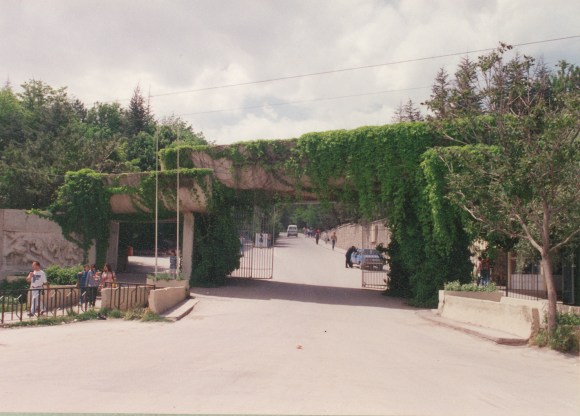 Anadolu Üniversitesini Kim&nbsp;Kurdu?