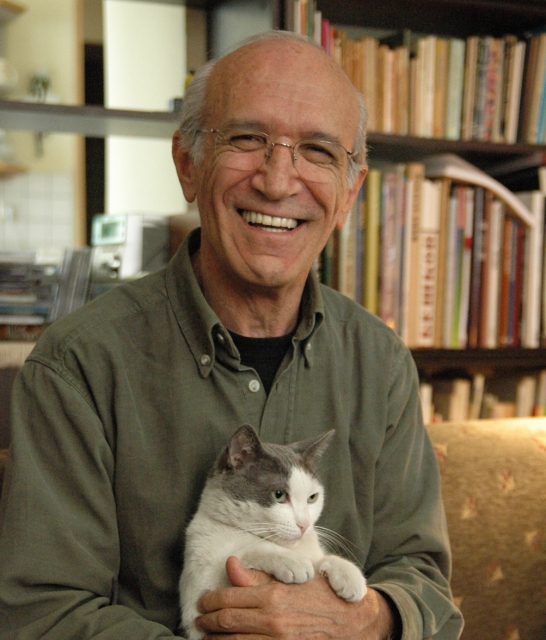 Minareden Aşağı Bıraktığı Çamaşır İpi ile Çizgiler Çizen Adamın İnsan Denizindeki Hırçın Dalgaları Göğsünde&nbsp;Sönümlendirmesi